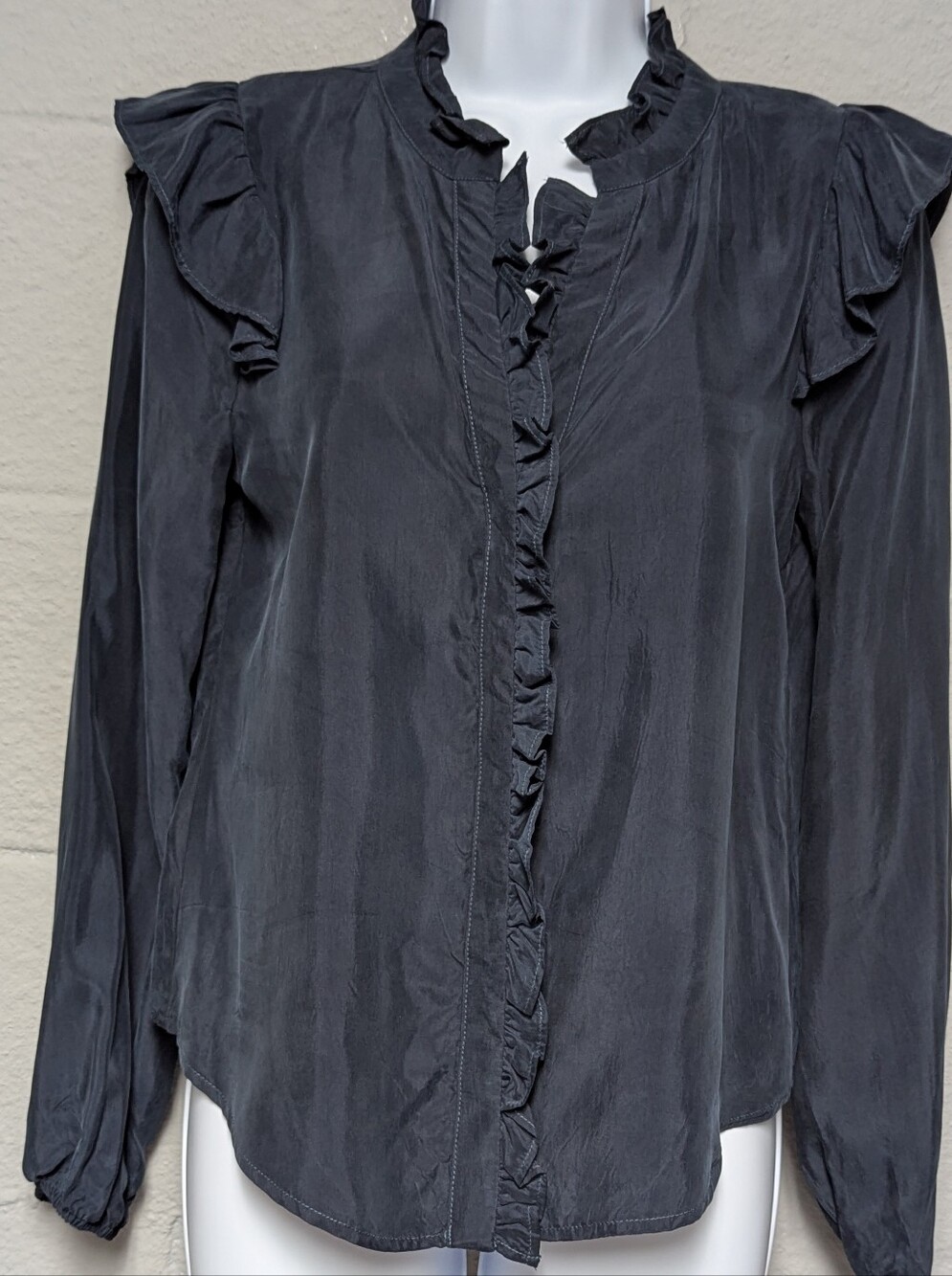 Evereve Blouse Size XS Balloon Sleeve Ruffle Detail
